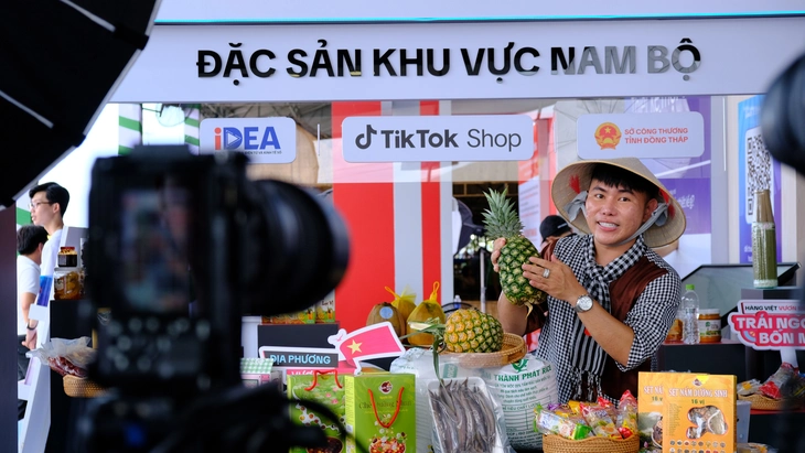 Đồng Tháp 'cầm tay chỉ việc' đưa nông sản lên sàn thương mại điện tử - Ảnh 1.