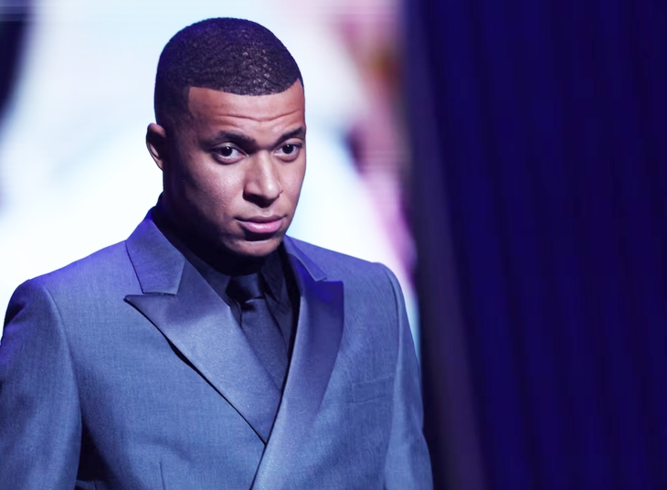 Mbappe phản ứng vì hình ảnh bị dùng quảng bá cá cược trước World Cup 2026 - Ảnh 1.