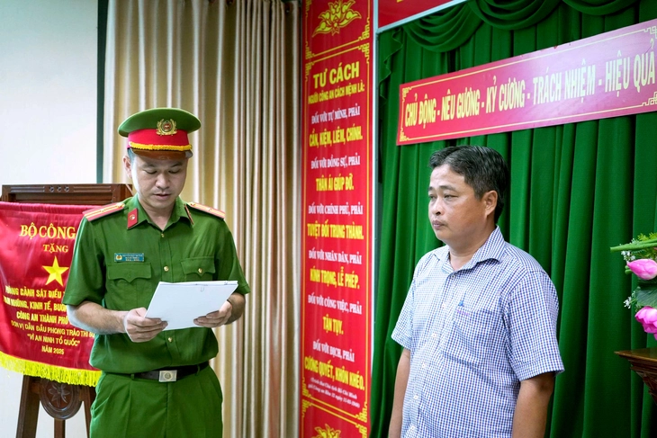 Bắt nguyên Trưởng Ban Tổ chức Tỉnh ủy Sóc Trăng cũ - Ảnh 1.