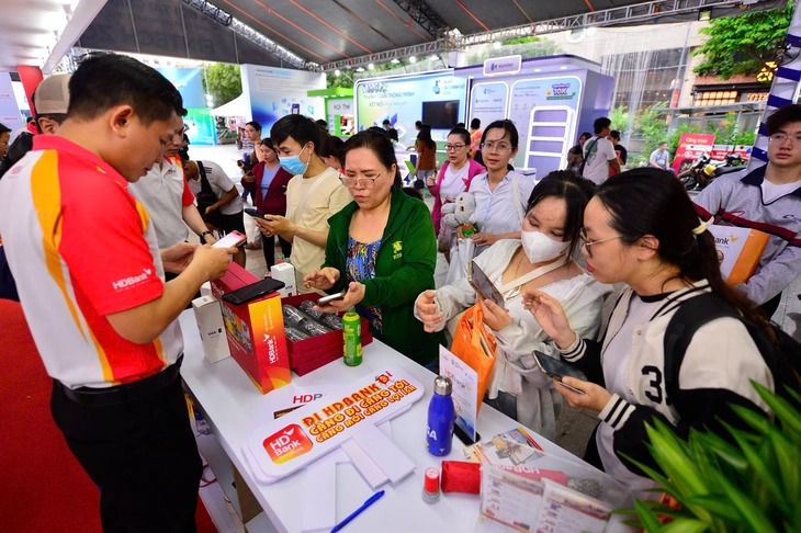 Lễ hội Tài chính số 2026 sôi động đến giờ chót - Ảnh 1. tài - Ảnh 1.