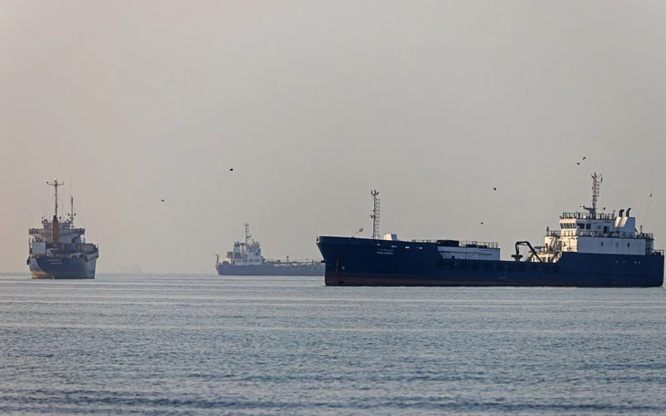 Trung Đông sáng 9-6: Mỹ không kích tàu dầu vượt phong tỏa Iran; Iran lập 'vành đai an ninh' mới - Ảnh 2.