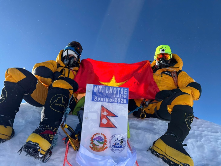 Everest - Ảnh 2.