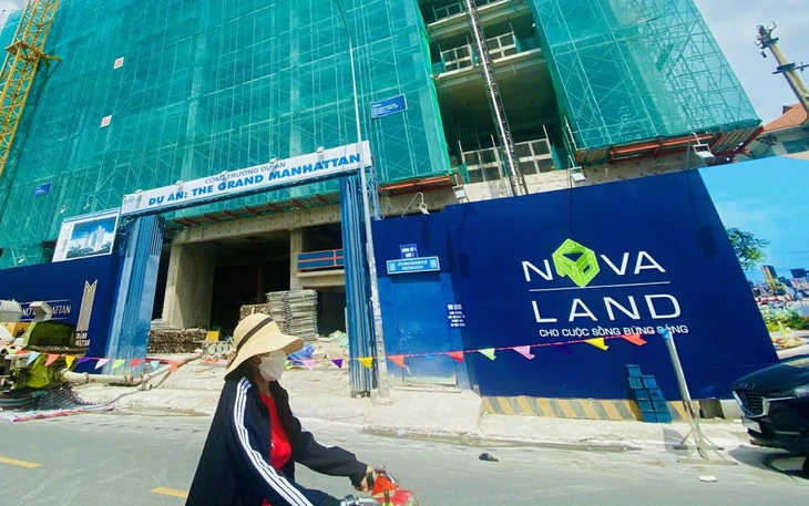 VN-Index lấy lại sắc xanh, dòng tiền đột ngột đổ về một mã ngân hàng - Ảnh 4.