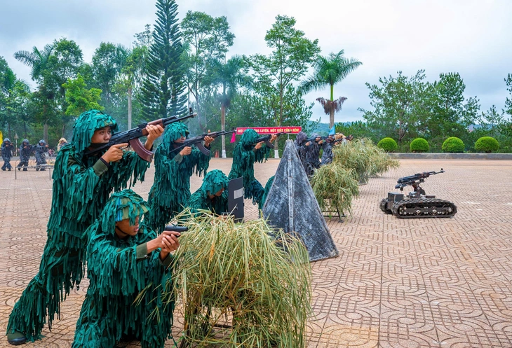 cảnh sát cơ động - Ảnh 3.
