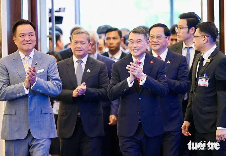 Thủ tướng Lê Minh Hưng và Thủ tướng 4 nước ASEAN dự khai mạc Diễn đàn Tương lai ASEAN - Ảnh 1. ASEAN - Ảnh 2.