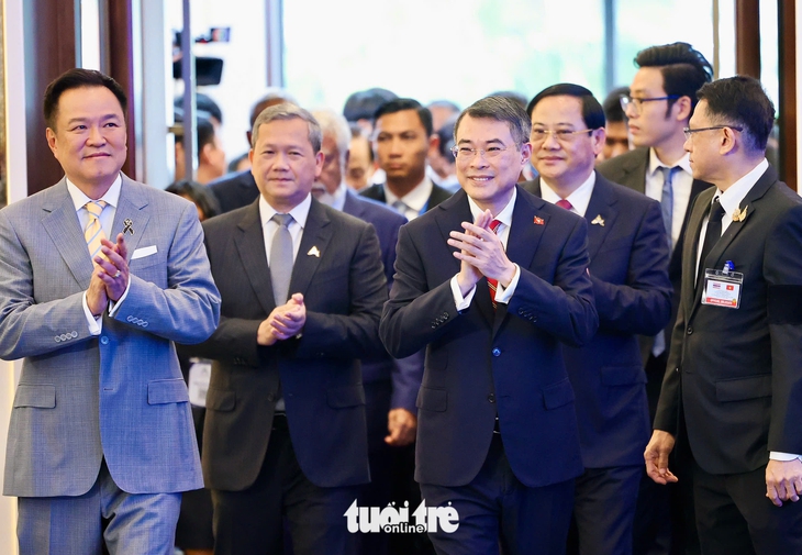 Thủ tướng Lê Minh Hưng và Thủ tướng 4 nước ASEAN dự khai mạc Diễn đàn Tương lai ASEAN - Ảnh 7. ASEAN - Ảnh 7.