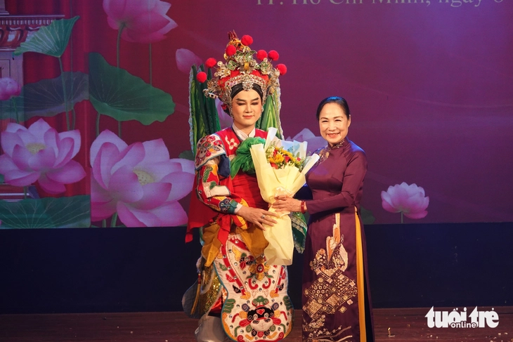 Làm sao để cả nước cũng yêu sân khấu như TP.HCM - Ảnh 3. sân khấu - Ảnh 2.