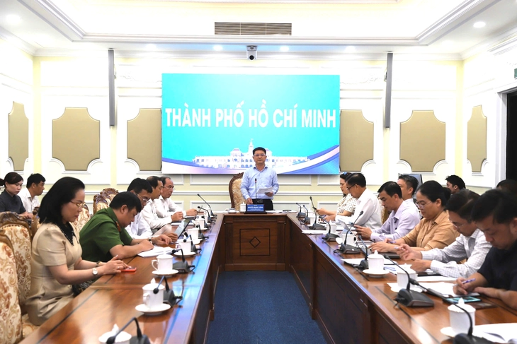 TP.HCM lập đội khám lưu động 'đi từng ngõ, gõ từng nhà' khám sức khỏe miễn phí - Ảnh 2.