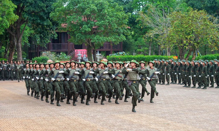 cảnh sát cơ động - Ảnh 15.