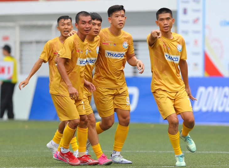 công nhân - Ảnh 1.