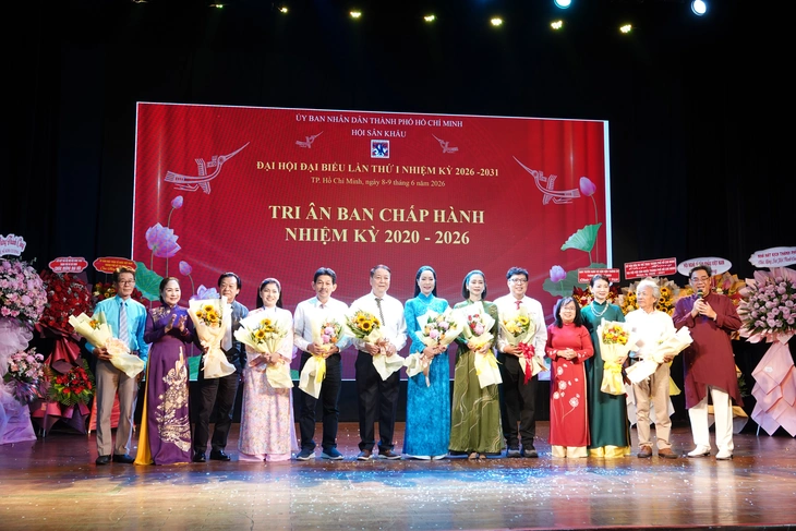 NSND Trịnh Kim Chi, nữ chủ tịch đầu tiên của Hội Sân khấu TP.HCM - Ảnh 3. Trịnh Kim Chi - Ảnh 2.