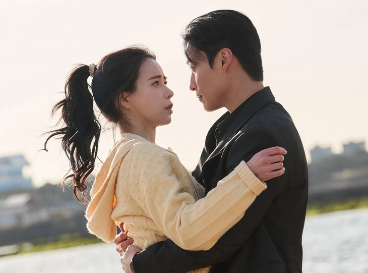 Thời trang của Lim Ji Yeon trong Kẻ thù hoàng gia của tôi có gì đặc biệt? - Ảnh 9.