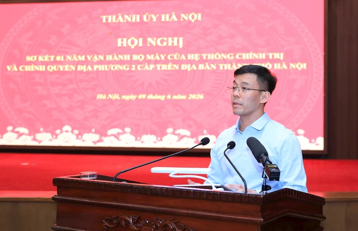 Bí thư Hà Nội: Không được để xảy ra tình trạng có dữ liệu trên hệ thống, vẫn bắt dân nộp giấy tờ - Ảnh 4.