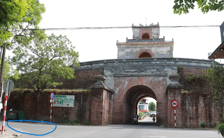 Huế xác minh thông tin hố chôn tập thể liệt sĩ hy sinh trong chiến dịch Tết Mậu Thân - Ảnh 1.
