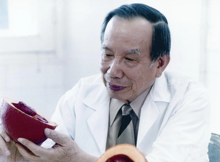 Thiếu tướng Từ Linh kể về GS - Nhà báo Từ Giấy: Chủ bút tờ báo sức khỏe đầu tiên - Ảnh 3. Thiếu tướng Từ Linh viết về cha: GS Từ Giấy - Chủ bút tờ báo sức khỏe đầu tiên - Ảnh 1.