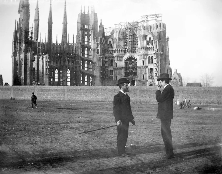 nhà thờ Sagrada Familia  - Ảnh 2.
