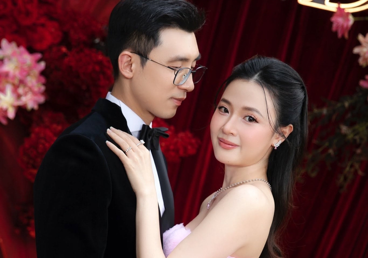 Midu nói gì sau bị chê làm lố tiệc kỷ niệm 2 năm cưới với thiếu gia ngành nhựa - Ảnh 1.