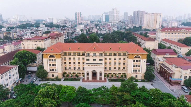 Công bố 41 thí sinh trúng tuyển thẳng vào Trường đại học Dược Hà Nội năm 2026 - Ảnh 1.