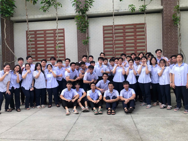 Hai thủ khoa toàn quốc khối B cùng 30 điểm đều là học sinh một trường TP.HCM - Ảnh 3.