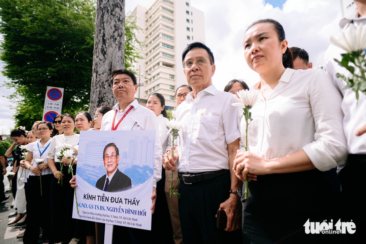 “Chuyến đi cuối” của Giáo sư Nguyễn Đình Hối qua những nơi ông dành trọn đời cống hiến - Ảnh 8.