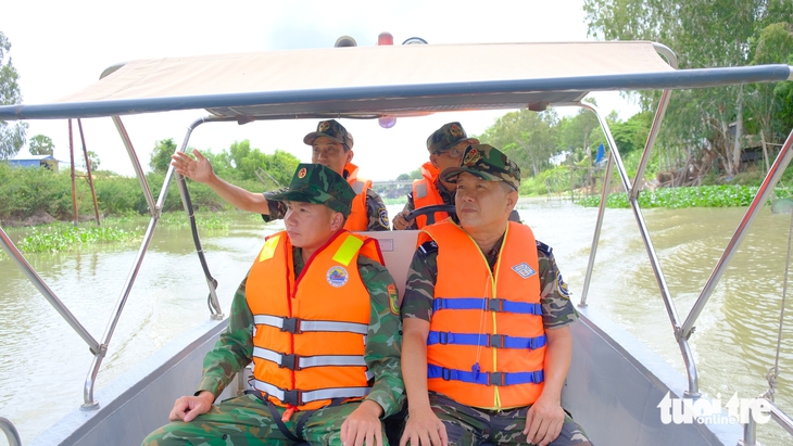 Căng mình chống buôn lậu, vận chuyển chất cấm qua biên giới Đồng Tháp   - Ảnh 1.