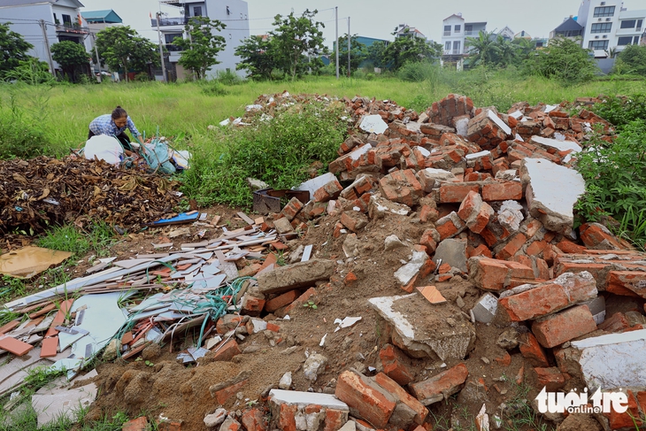 Dù nhiều khu đất đấu giá ngoại ô Hà Nội 'lặng như tờ', môi giới vẫn nói giá chưa hạ nhiệt - Ảnh 3.