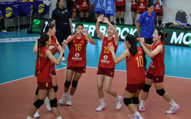 Bóng chuyền nữ U18 Việt Nam thua Hàn Quốc ở giải châu Á - Ảnh 2.