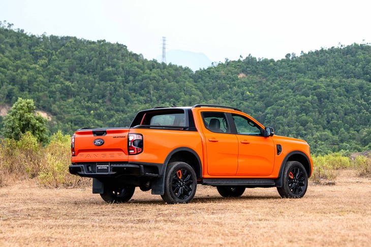 Ford Ranger Wildtrak 2026 bản thấp giá rẻ hơn trước 30 triệu, động cơ chuyển sang máy 2.0 tăng áp đơn - Ảnh 11.