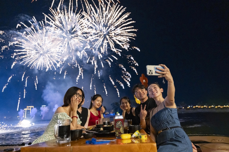 Tham vọng tạo nên “kinh đô giải trí không ngủ” của Nha Trang - Ảnh 3.