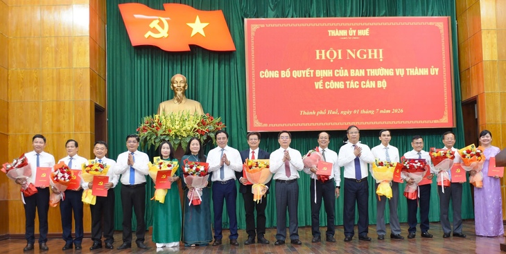 Huế bổ nhiệm nhiều cán bộ lãnh đạo sở ngành chủ chốt - Ảnh 1.