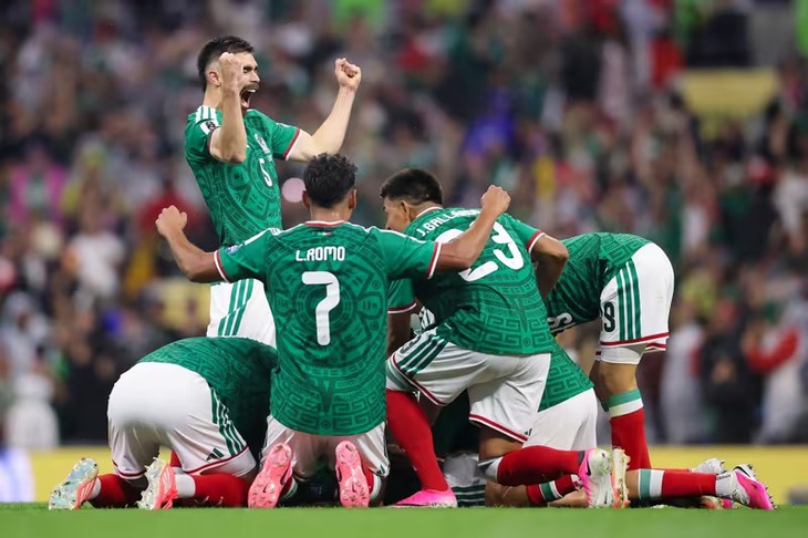 Mexico - Ecuador (hết hiệp 1) 2-0: Jimenez nhân đôi cách biệt cho chủ nhà - Ảnh 1.