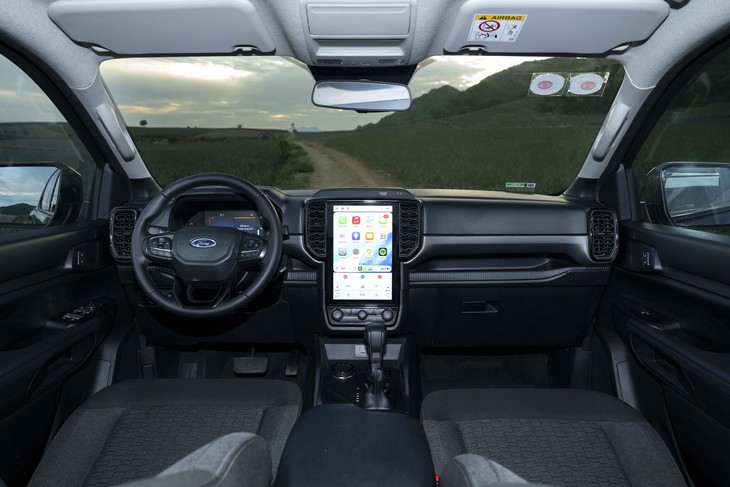 Ford Ranger Wildtrak 2026 bản thấp giá rẻ hơn trước 30 triệu, động cơ chuyển sang máy 2.0 tăng áp đơn - Ảnh 4.
