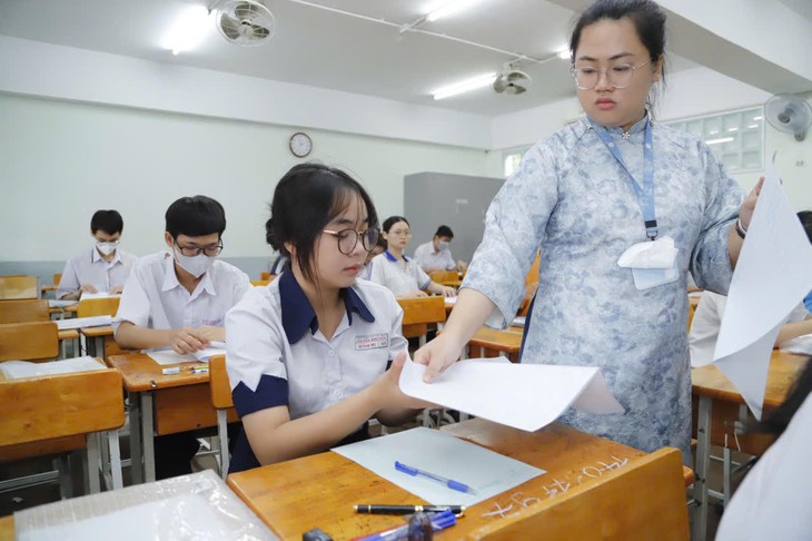 Giảm 'sốc' điểm 10 môn địa, từ gần 7.000 còn 56, vì sao? - Ảnh 1.