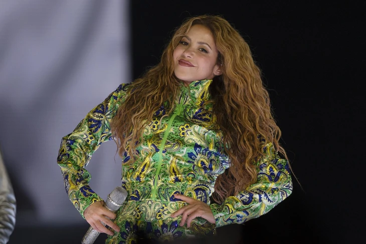 Shakira gọi màn biểu diễn chung kết World Cup với BTS, Justin Bieber là 'cột mốc lịch sử' - Ảnh 1.