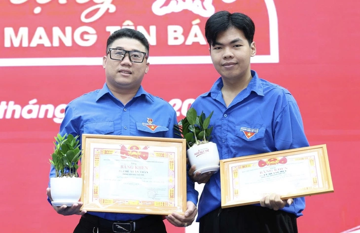 Báo điện tử Tuổi Trẻ có 3 gương nhận giải 'Ngòi bút trẻ' đoàn viên tiêu biểu trong lĩnh vực báo chí - Ảnh 1.