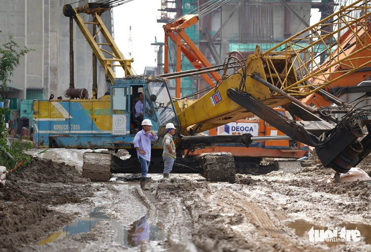 Những hình ảnh mới nhất trên đại công trường mở rộng cao tốc TP.HCM - Long Thành - Ảnh 10.