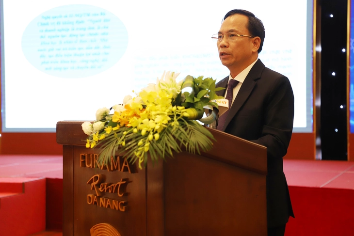 Việt Nam đang có bao nhiêu tiến sĩ? Đào tạo nghiên cứu sinh tới đây 'sẽ rất khác' - Ảnh 1.