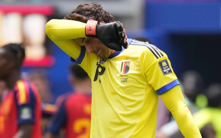 Courtois 'nói dỗi' HLV sau khi bị thay khỏi sân - Ảnh 2.