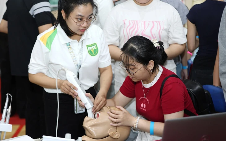 Trường ĐH Khoa học xã hội và Nhân văn công bố điểm sàn, xét tuyển theo công thức mới - Ảnh 3.