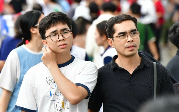 Trường ĐH Công nghiệp TP.HCM: Lần đầu xét tuyển kết hợp, điểm sàn từ 16 điểm - Ảnh 3.