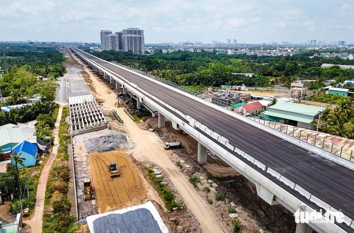 Cần khoảng 67.800 tỉ đồng ‘lên đời’ vành đai 3 TP.HCM thành cao tốc 8 làn xe - Ảnh 1.