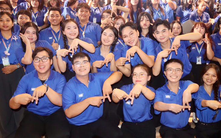 Tiếp động lực cho chiến sĩ Mùa hè xanh đang thắp sáng đường quê tại Đồng Nai - Ảnh 2.