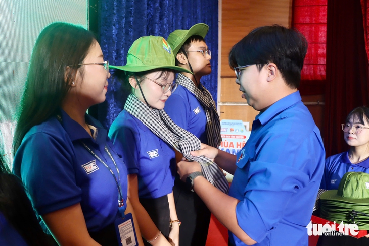 Mùa hè xanh Sư phạm TP.HCM đưa công nghệ số đến 50.000 người dân - Ảnh 3.