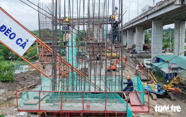 Xuyên ngày đêm thi công ở cầu Long Thành 2 - Ảnh 7.