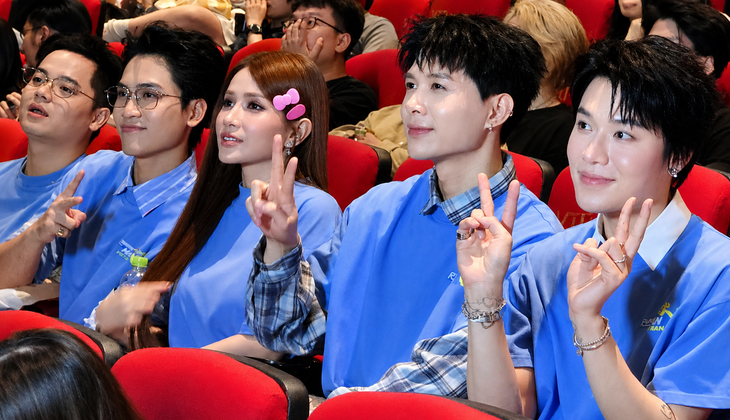 Running Man Việt Nam giao lưu khán giả tại rạp, Quang Tuấn mang con gái theo cùng - Ảnh 2.