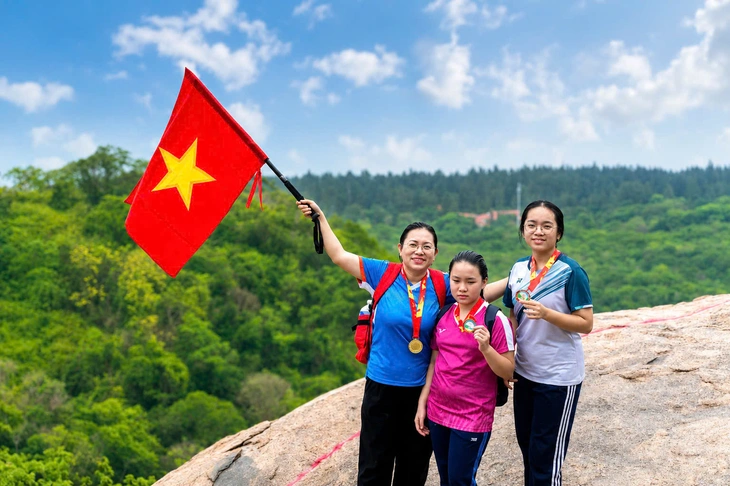 Trải nghiệm mùa hè đầy thú vị cùng con lên rừng , xuống biển năm 2026 - Ảnh 1.