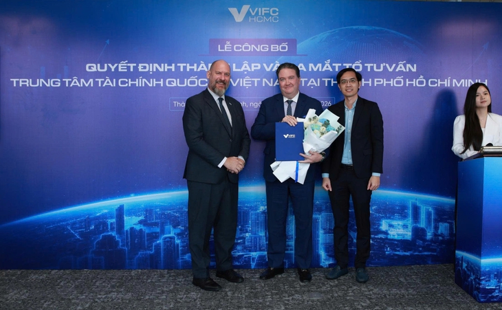 Nguyên Phó thủ tướng Đức, cựu đại sứ Mỹ tham gia tư vấn cho trung tâm tài chính TP.HCM - Ảnh 1.
