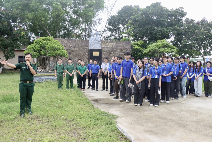 Đi để trở về, du học sinh Việt mang trái tim tình nguyện ra xã đảo Thạnh An - Ảnh 10.