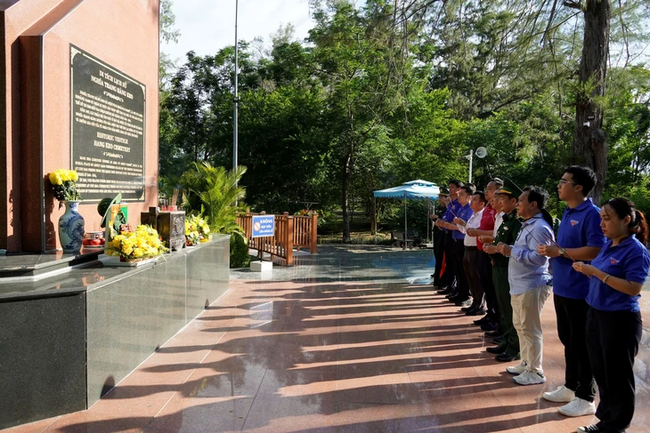 Hành trình về nguồn Côn Đảo kỷ niệm Thương Binh Liệt sĩ và gắn kết cộng đồng - Ảnh 1.