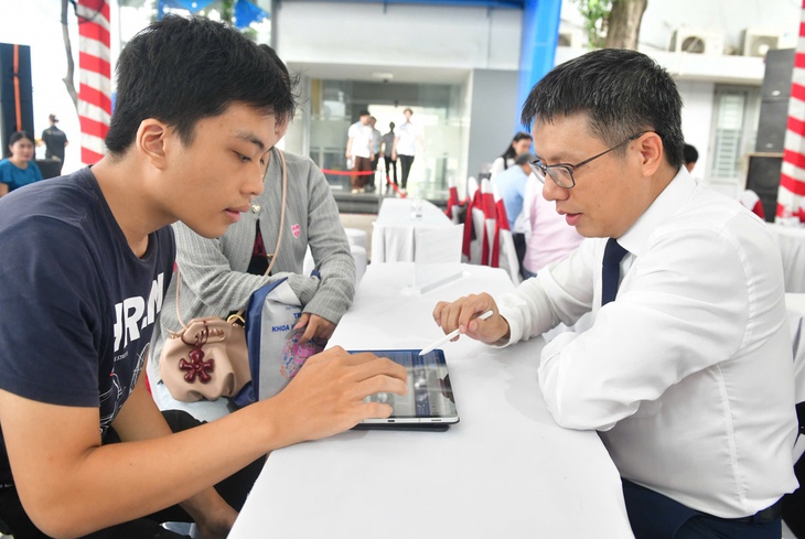 Còn 3 ngày chốt nguyện vọng, chưa biết chọn ngành phải làm sao? - Ảnh 2.